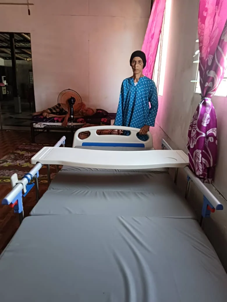 Bukti penghantaran katil hospital